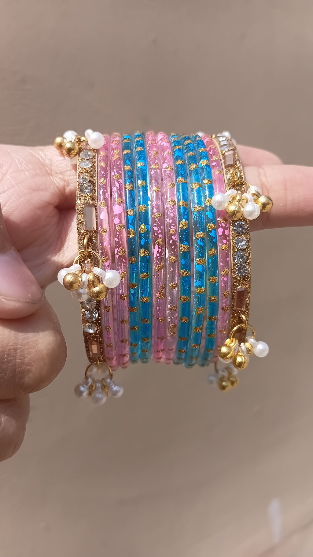 Glitter sparkling ✨️ with 2 karas